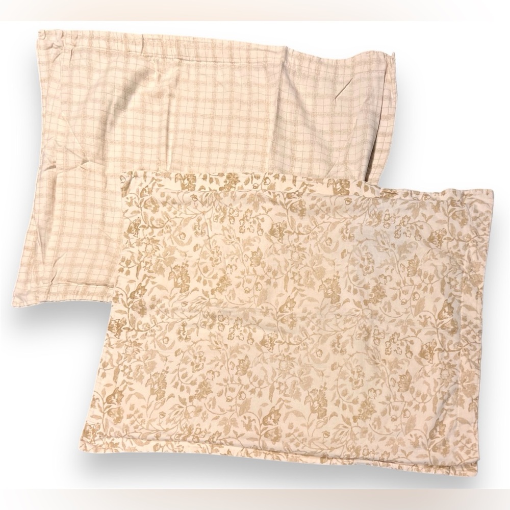 Martha Stewart Cream and Tan Pillow Set